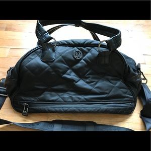 Lululemon quilted duffle bag